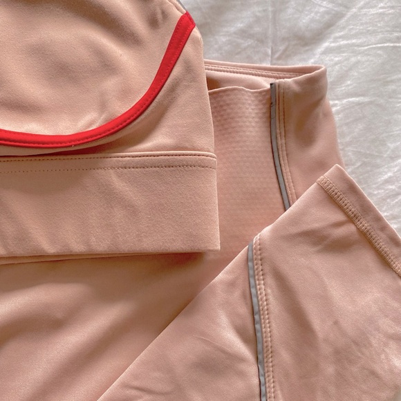 Madelaine Petsch for Fabletics 2-piece outfit - Picture 5 of 9